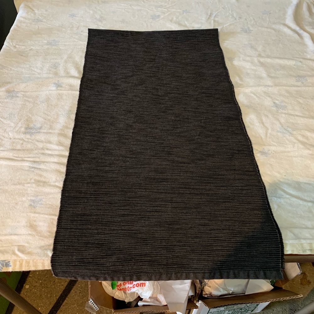Black table runner